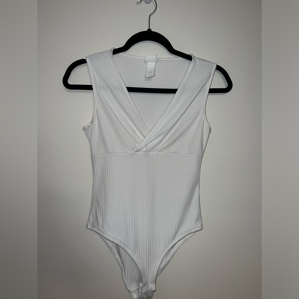 H and M‎ Bodysuit